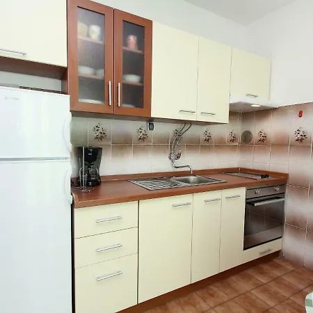 Iva-3 Apartment *